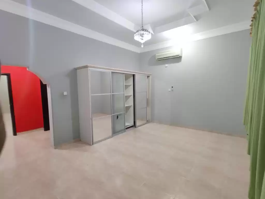 Wohn Klaar eigendom 1 Schlafzimmer U/F Wohnung  zu vermieten in Al Sadd , Doha #11013 - 1  image 